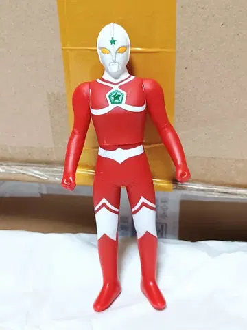 울트라 히어로 500 울트라맨 조니어스 14cm 소프트 비닐 피규어