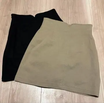 베이지와 블랙 미니 스커트 세트