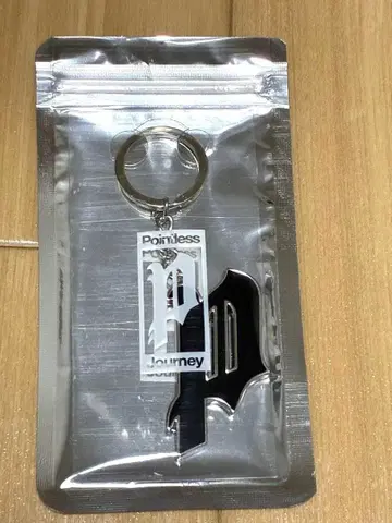 새상품 pointless journey 로고 키 체인 블랙