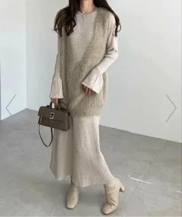 리브 니트 원피스 x 샤기 베스트 세트