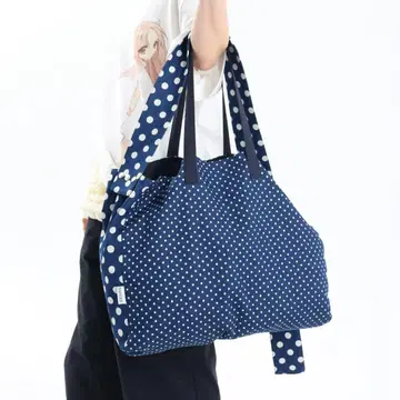 naviverse dot cat bag