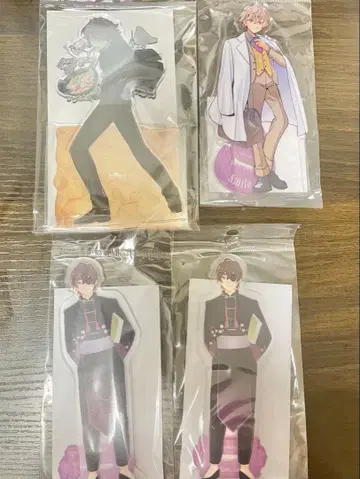 와이텔즈 스마일 아크릴 스탠드