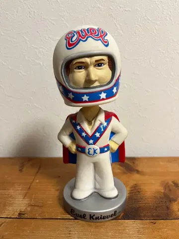 할인 중 Evel Knievel 보빙 헤드