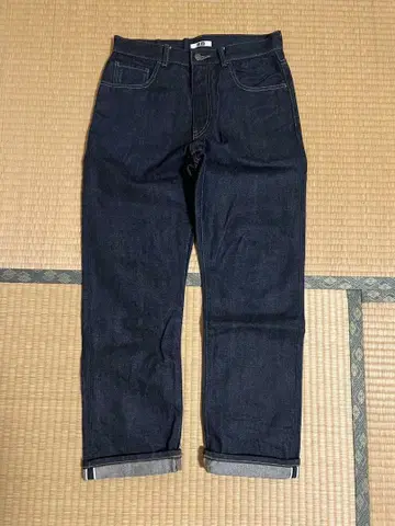 유니클로 U 셀비지 레귤러 핏 청바지