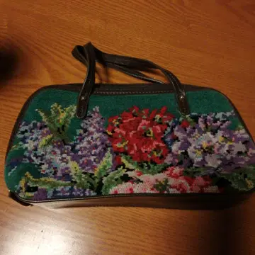 꽃무늬 자수 토트백 가로 길이 25