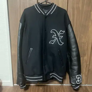 새상품급 갓 셀렉션 바시티 자켓 XL