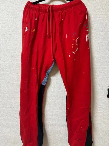mnml 페인트 스플래쉬 레드 조거 팬츠