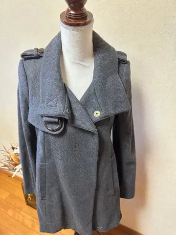 그레이 더블 브레스트 울 코트