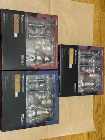 [미개봉 새상품 포함] figma 진격의 거인 피규어 3체 세트