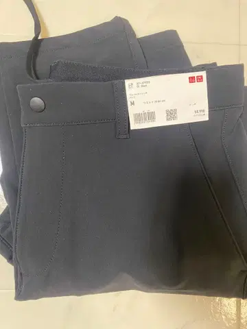 유니클로 웜 스트레치 팬츠 2025년 가을/겨울 네이비 M 사이즈 새상품