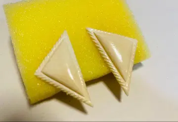 아이보리 귀찌 빈티지 레어 삼각형 트라이앵글 쇼와