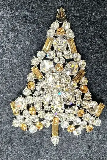 에어리 페어리 반짝반짝 트리 모티브 마그넷 브로치