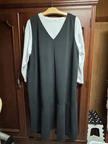 블랙 V넥 레이어드 셋업