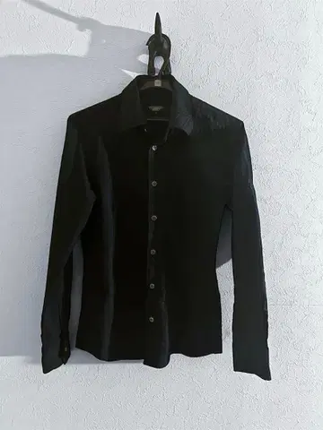 토네이도 마트 네이비 셔츠