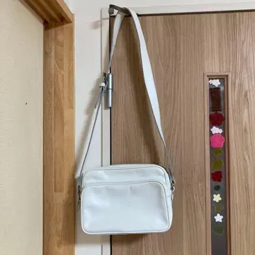 IL BISONTE 화이트 가죽 숄더백