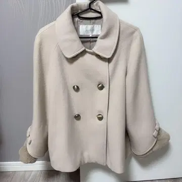 유니버설 뮤즈 코트 베이지