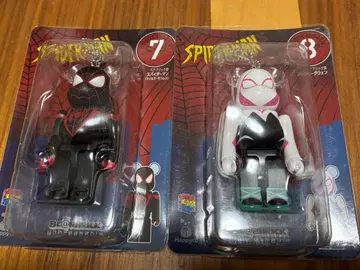 모랄레스 & 그웬 베어브릭 2체 세트