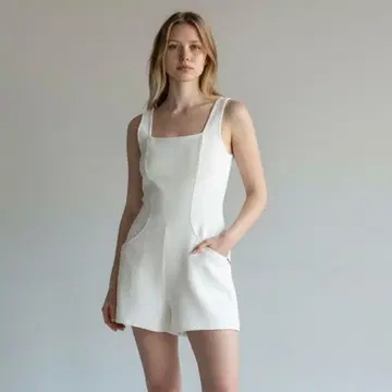 FOXEY 화이트 메쉬 슬리브리스 숏 올인원