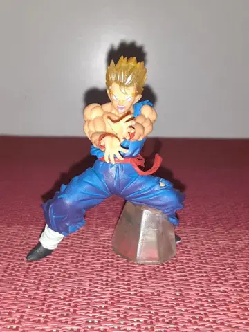 드래곤볼 슈퍼 VS 드래곤볼 초사이어인 손오반 피규어 가챠