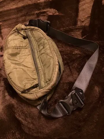 US 산겐자야 커스텀 퀼팅 바디 백 M-65