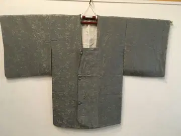 그레이 꽃무늬 겉옷 3개 버튼