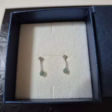 페스타리아 에메랄드 귀걸이 k10WG