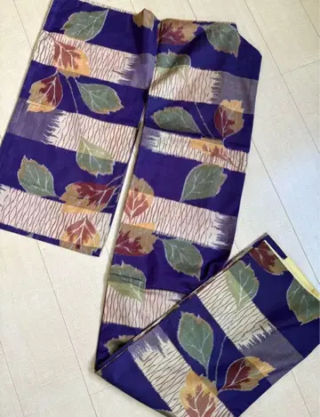 보라색 잎 무늬 코몬 기모노