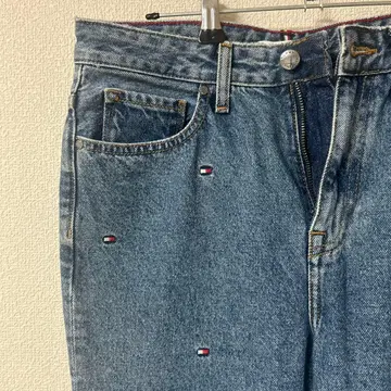 Tommy Hilfiger 자수 데님 팬츠