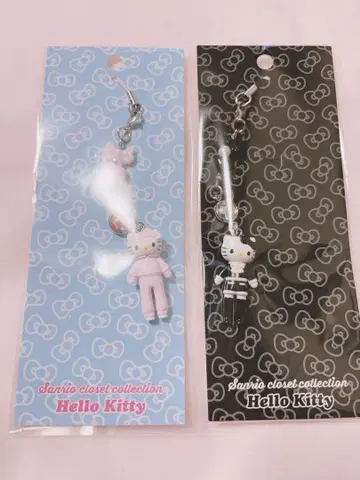 새상품 산리오 옷장 컬렉션 헬로키티 스트랩 2종 세트
