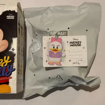 POP MART Mickey Family 미키 패밀리 데이지