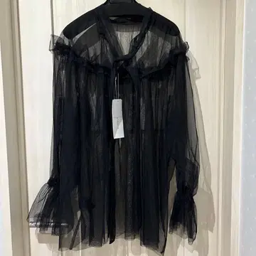 [택 포함 새상품] Firsthand 리사이클 패브릭 튤 개더 블라우스