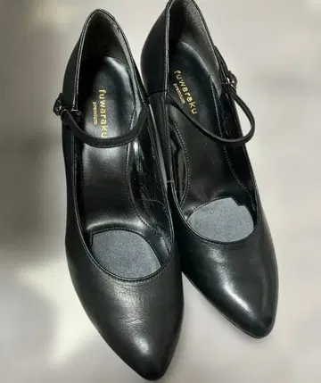 fuwaraku 프리미엄 블랙 스트랩 펌프스 25cmEE
