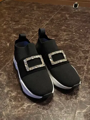 +diana 크리스탈 버클 니트 삭스 스니커즈