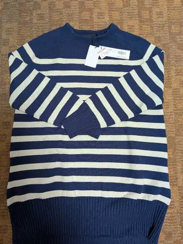 스트라이프 긴팔 스웨터 사이즈 02