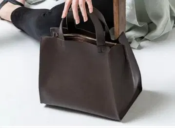 MURA 다크 브라운 토트백