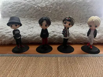 BTS 피규어 4개 세트