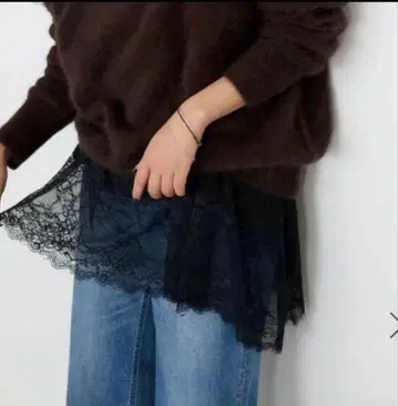 [택 포함 새상품] 슬로브 이에나 레이스 콤비 티셔츠 블랙