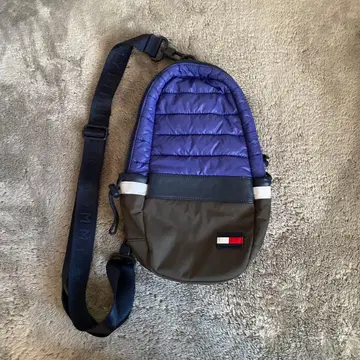 타미힐피거 퀼팅 숄더백