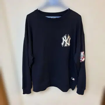 뉴욕 양키스 맨투맨 L 네이비