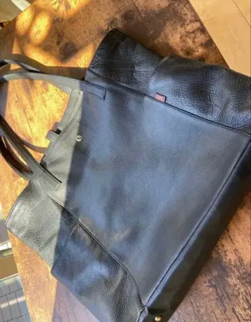 MR.olive 가죽 토트백