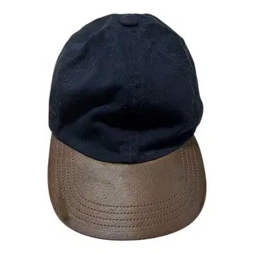 COMESANDGOES 카무즈앤고즈 투톤 캡 가죽