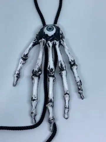 의안이 달린 루프 타이 손 뼈 인형 눈 색상: 블루 그레이