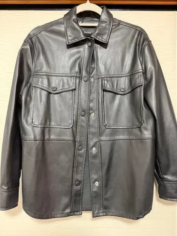 Bershka 블랙 가죽 자켓 XS