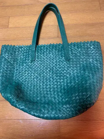 투모로우랜드 x 드래곤 토트백