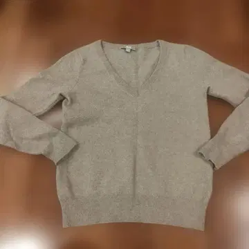 캐시미어 100% V넥 스웨터 UNIQLO 유니클로 최종 가격