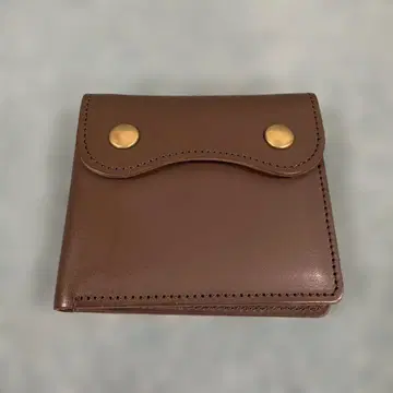 Jamale 소가죽 이단 접이식 지갑 브라운