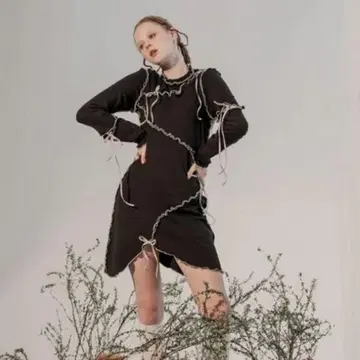 Group of Universe 프릴 리본 미니 원피스