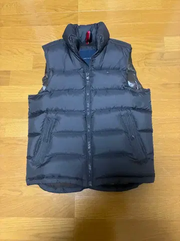 새상품급 TOMMY HILFIGER 다운 베스트 레어 브라운 차콜