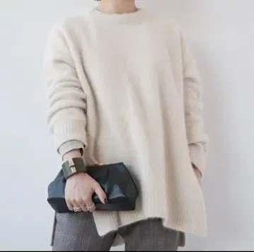 플라주 Fur 크루스 리트 풀오버 베이지