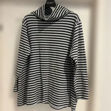 APPLE HOUSE 터틀넥